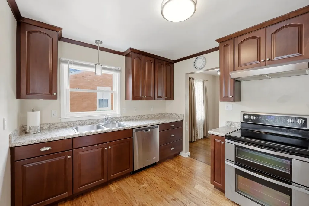 1008 Della Drive Lexington KY 40504