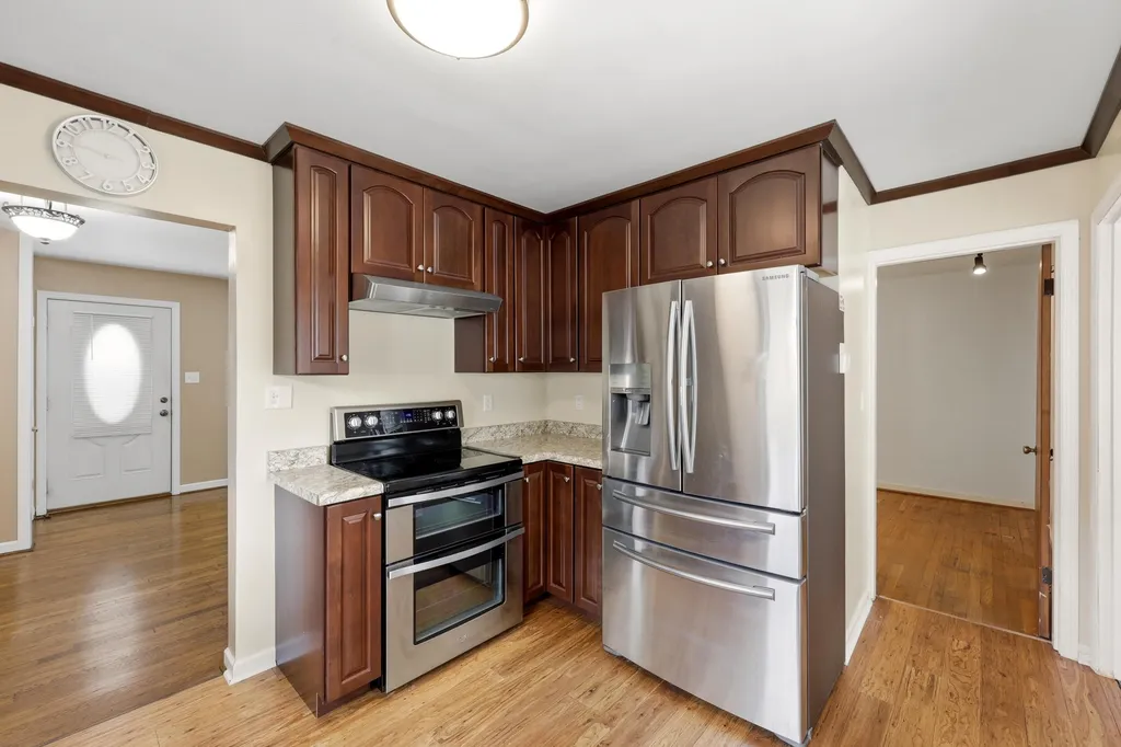 1008 Della Drive Lexington KY 40504