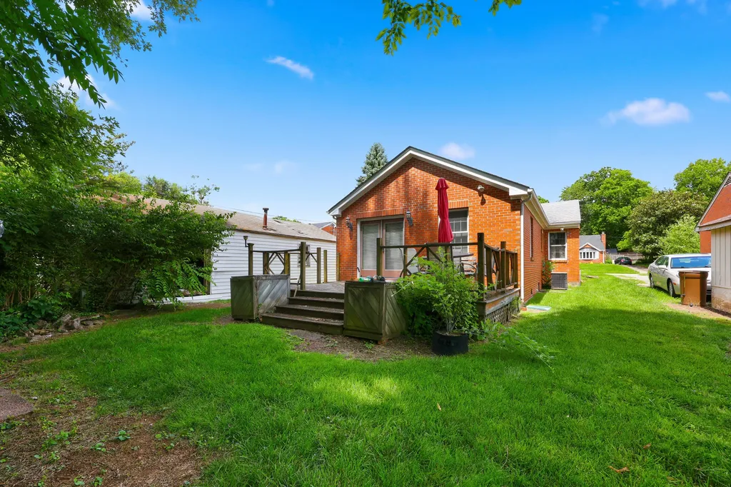 1008 Della Drive Lexington KY 40504