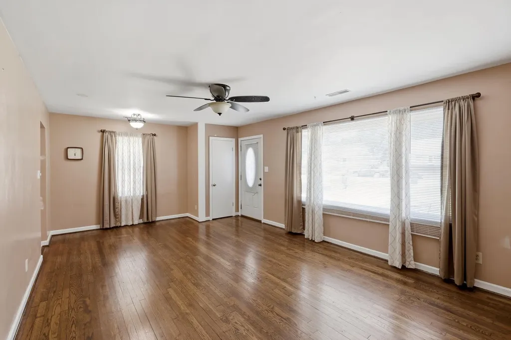 1008 Della Drive Lexington KY 40504