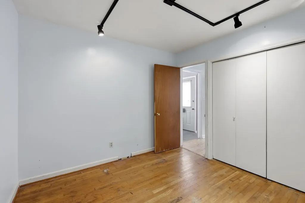 1008 Della Drive Lexington KY 40504