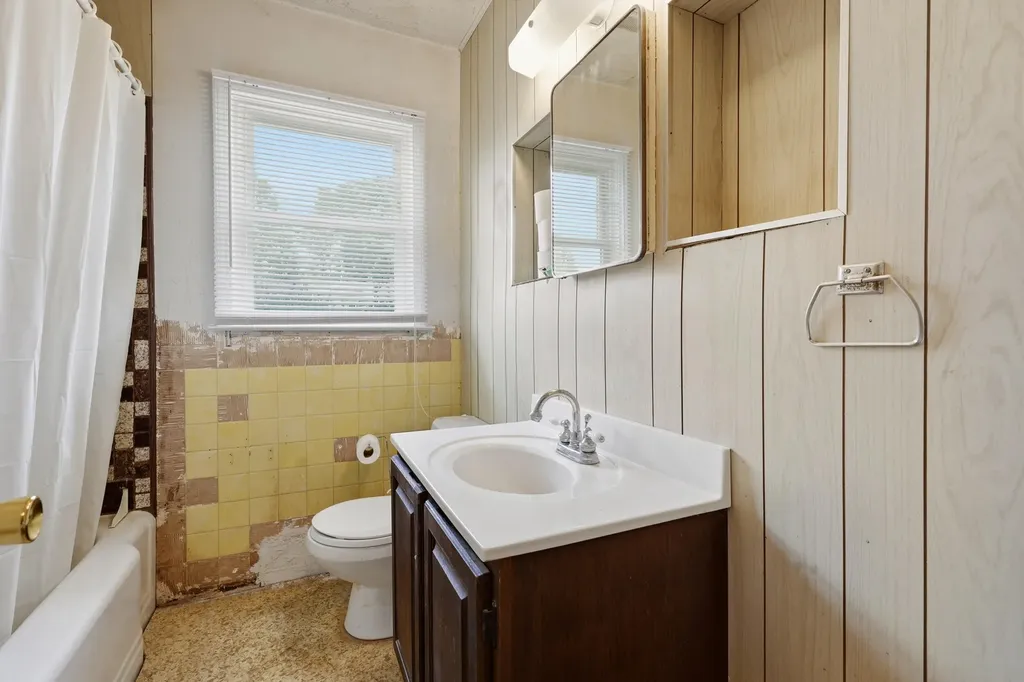 1008 Della Drive Lexington KY 40504
