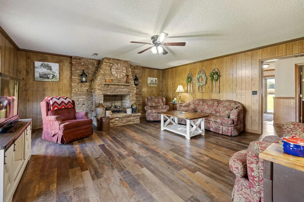 363 Grant Road Murray KY 42071