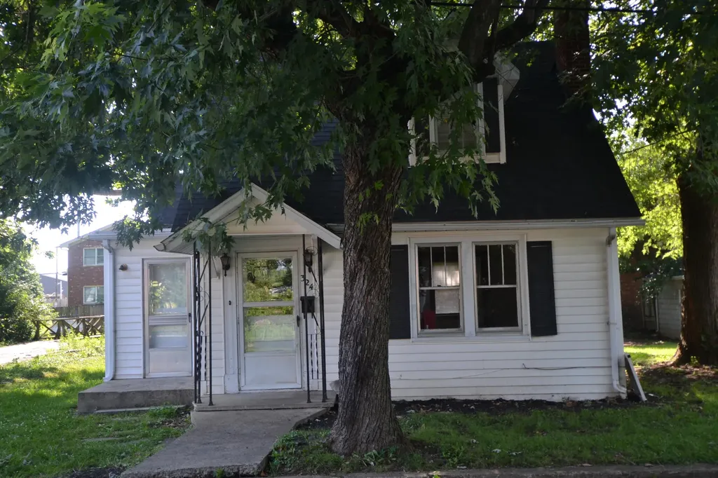 324 N East Street Harrodsburg KY 40330