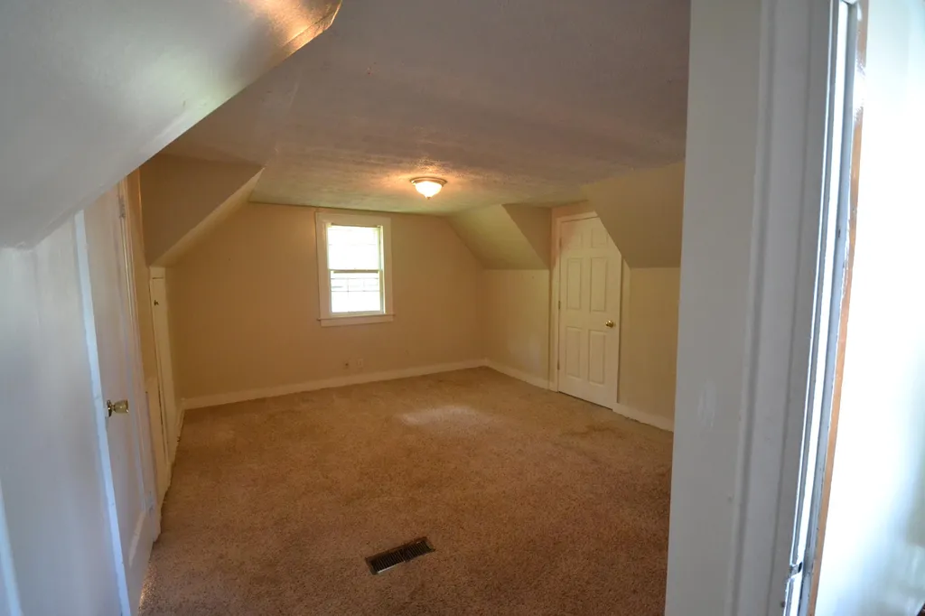 324 N East Street Harrodsburg KY 40330