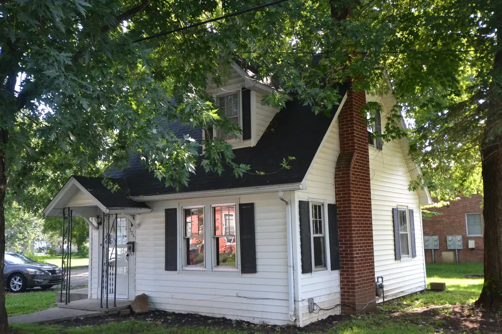 324 N East Street Harrodsburg KY 40330