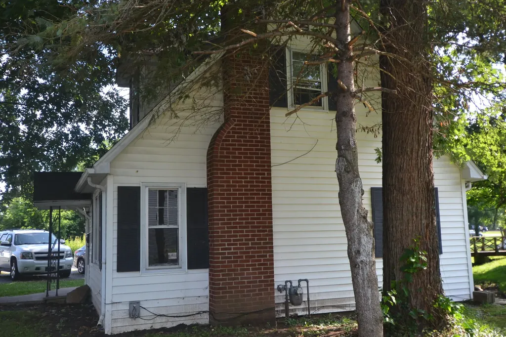 324 N East Street Harrodsburg KY 40330