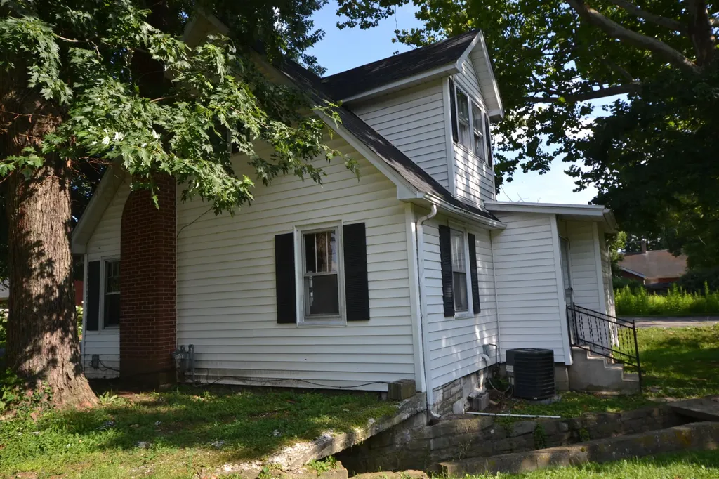 324 N East Street Harrodsburg KY 40330