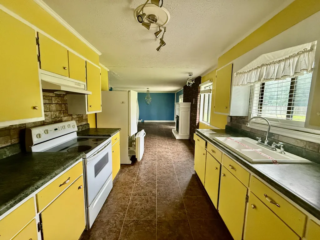 2158 U.s. 68 Benton KY 42025