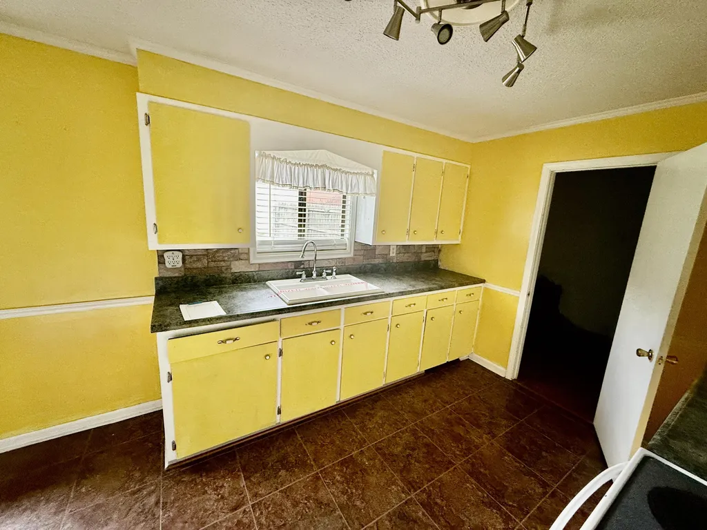 2158 U.s. 68 Benton KY 42025