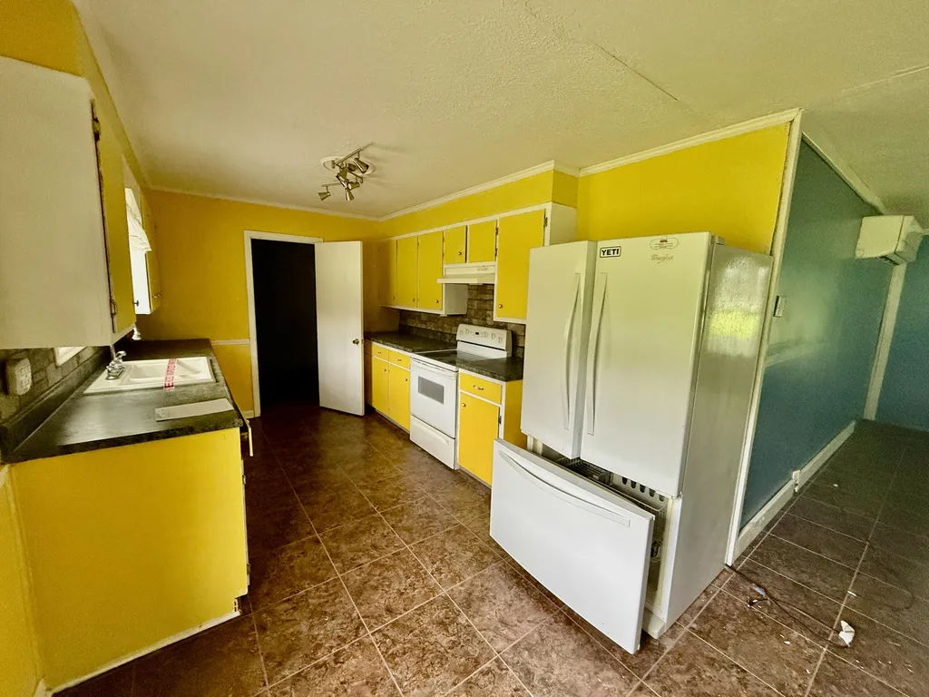 2158 U.s. 68 Benton KY 42025