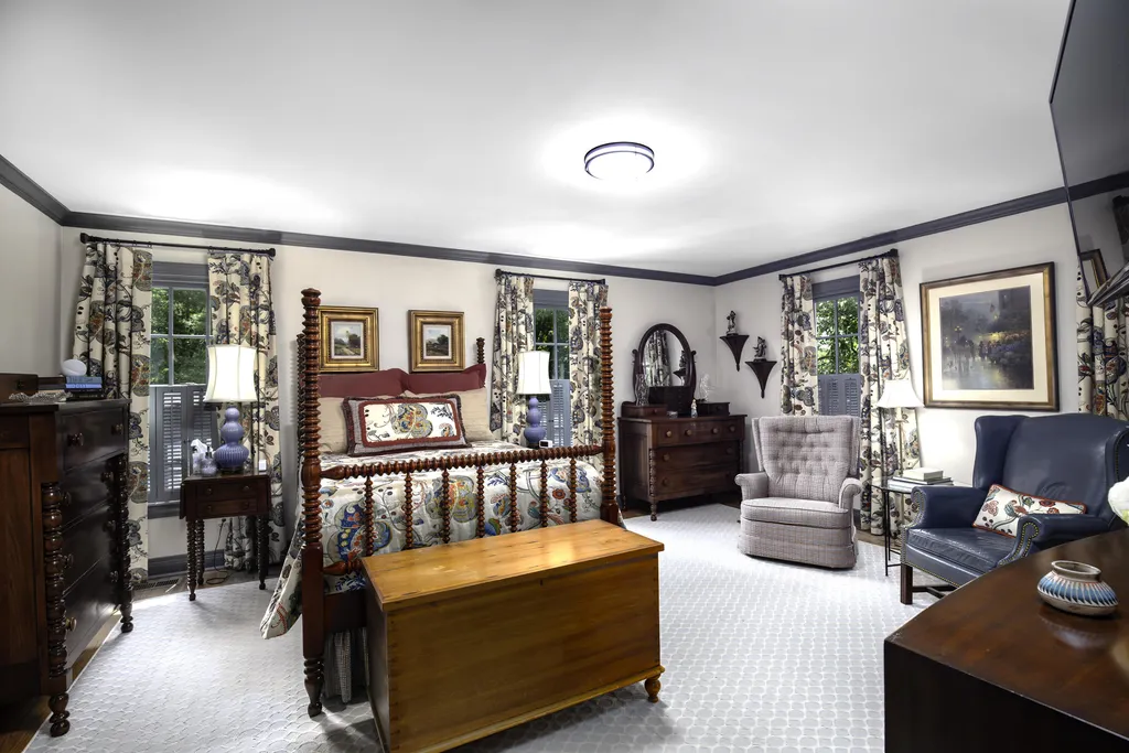 203 W Eagle Road Versailles KY 40383