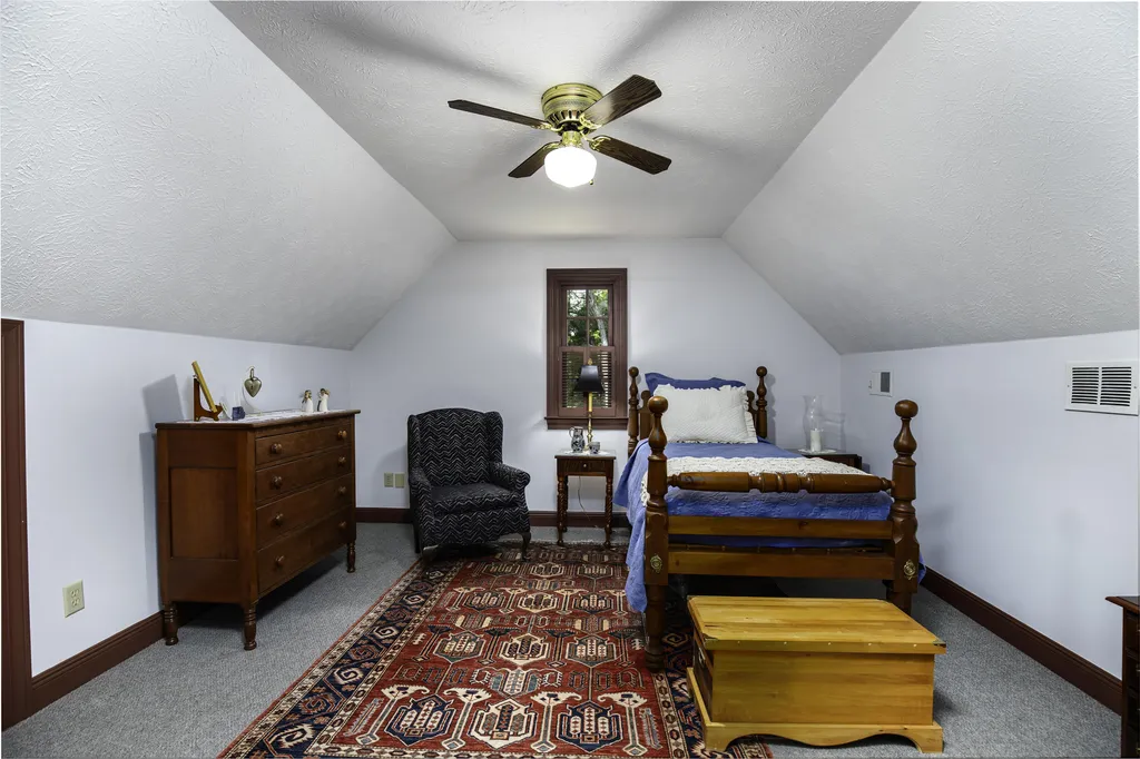 203 W Eagle Road Versailles KY 40383