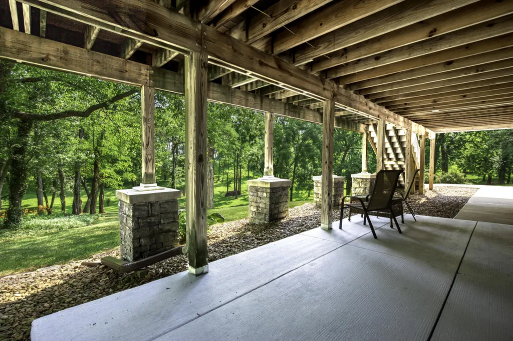 203 W Eagle Road Versailles KY 40383
