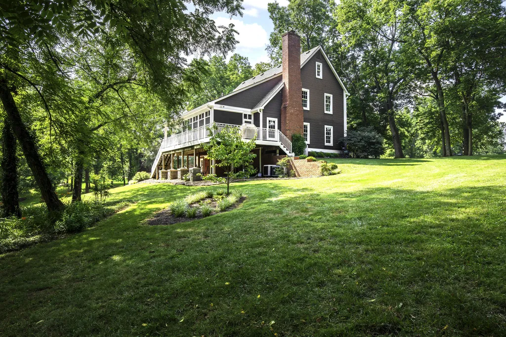 203 W Eagle Road Versailles KY 40383
