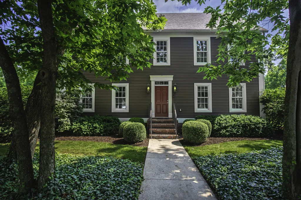 203 W Eagle Road Versailles KY 40383