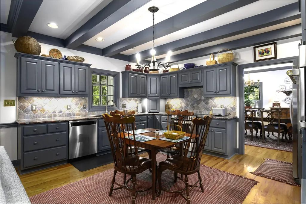 203 W Eagle Road Versailles KY 40383