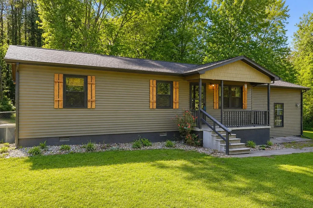 5701 Oakhaven Drive Paducah KY 42003
