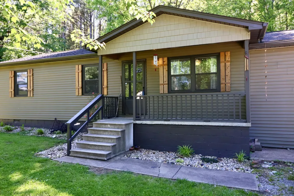 5701 Oakhaven Drive Paducah KY 42003