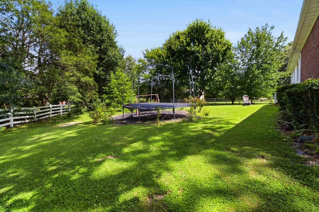 1043 Burnell Drive Berea KY 40403