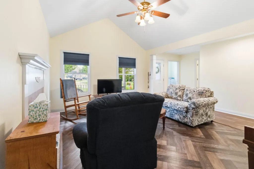 1043 Burnell Drive Berea KY 40403