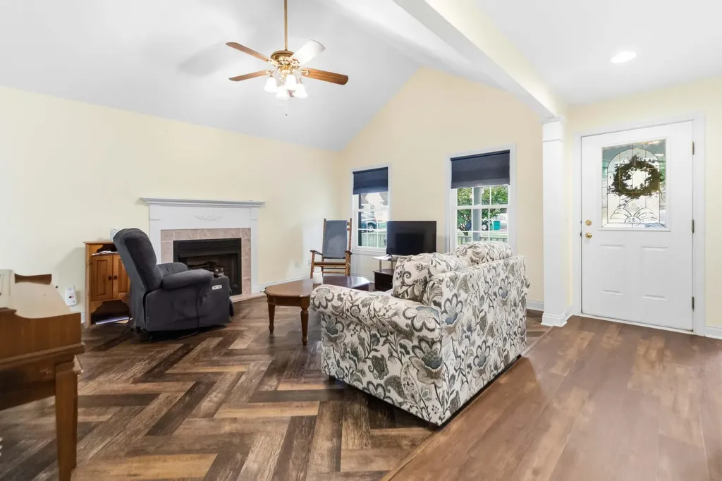1043 Burnell Drive Berea KY 40403