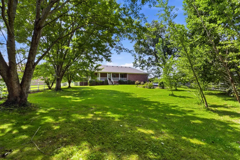 1043 Burnell Drive Berea KY 40403
