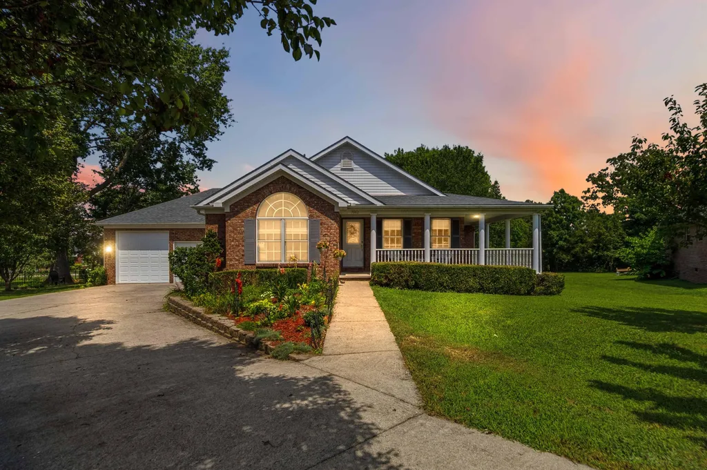 1043 Burnell Drive Berea KY 40403
