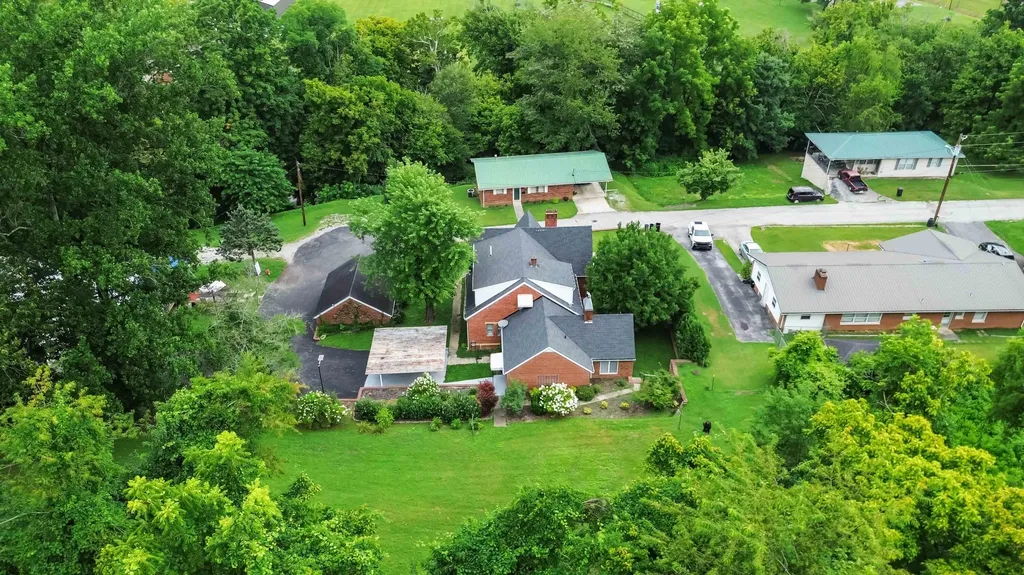 111 House Avenue Manchester KY 40962