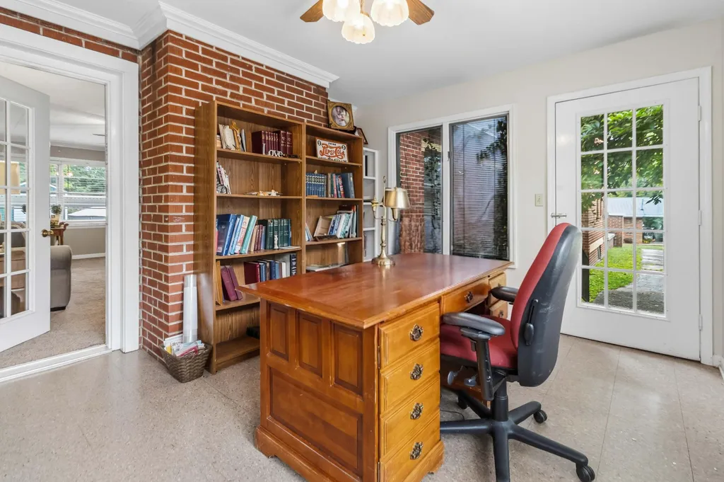 111 House Avenue Manchester KY 40962
