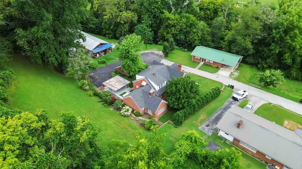 111 House Avenue Manchester KY 40962