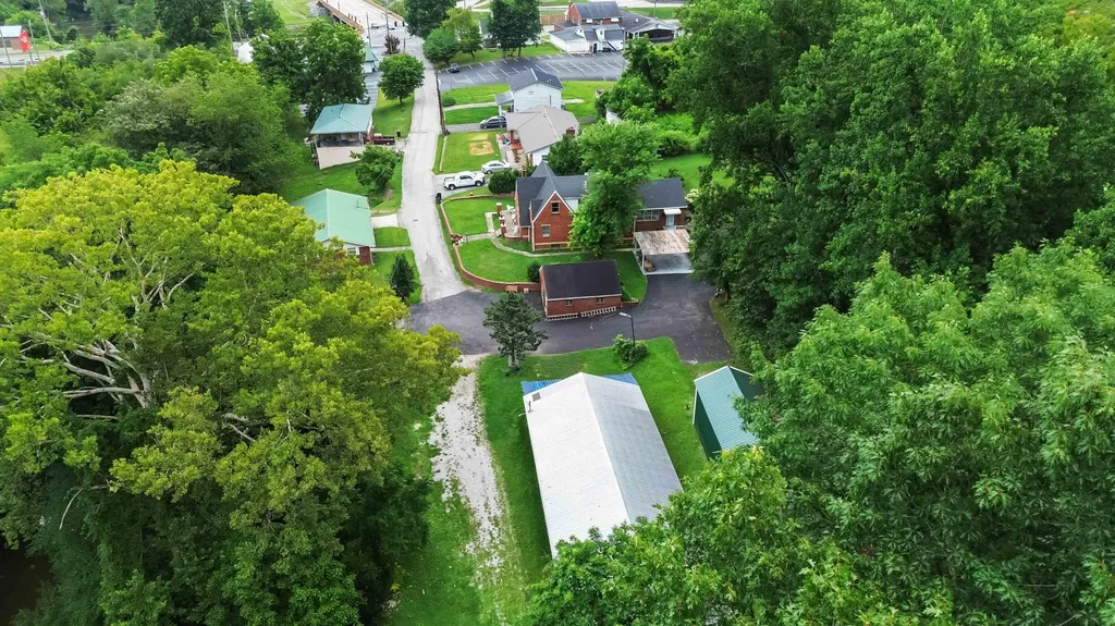 111 House Avenue Manchester KY 40962