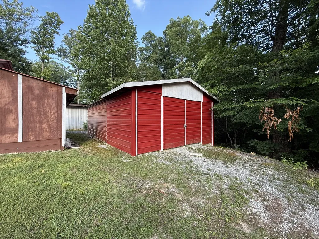 305 Hunters Paradise Road Monticello KY 42633