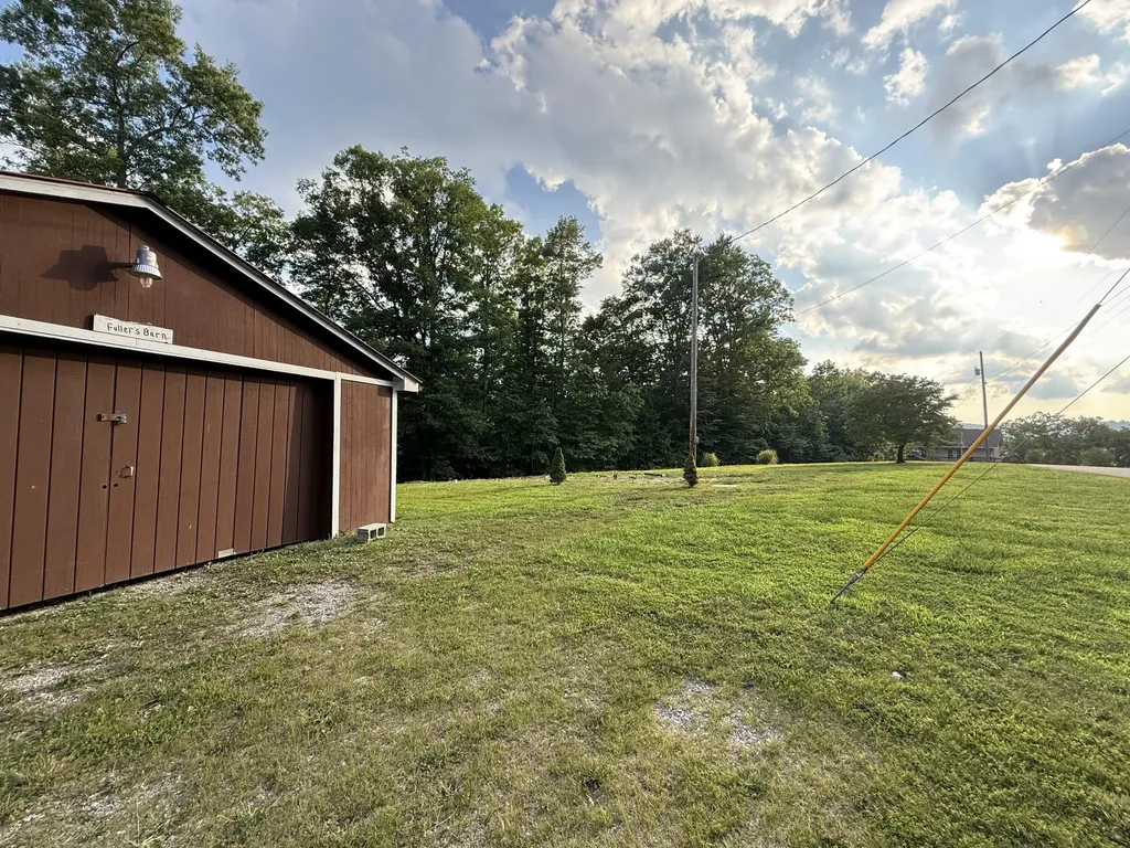 305 Hunters Paradise Road Monticello KY 42633