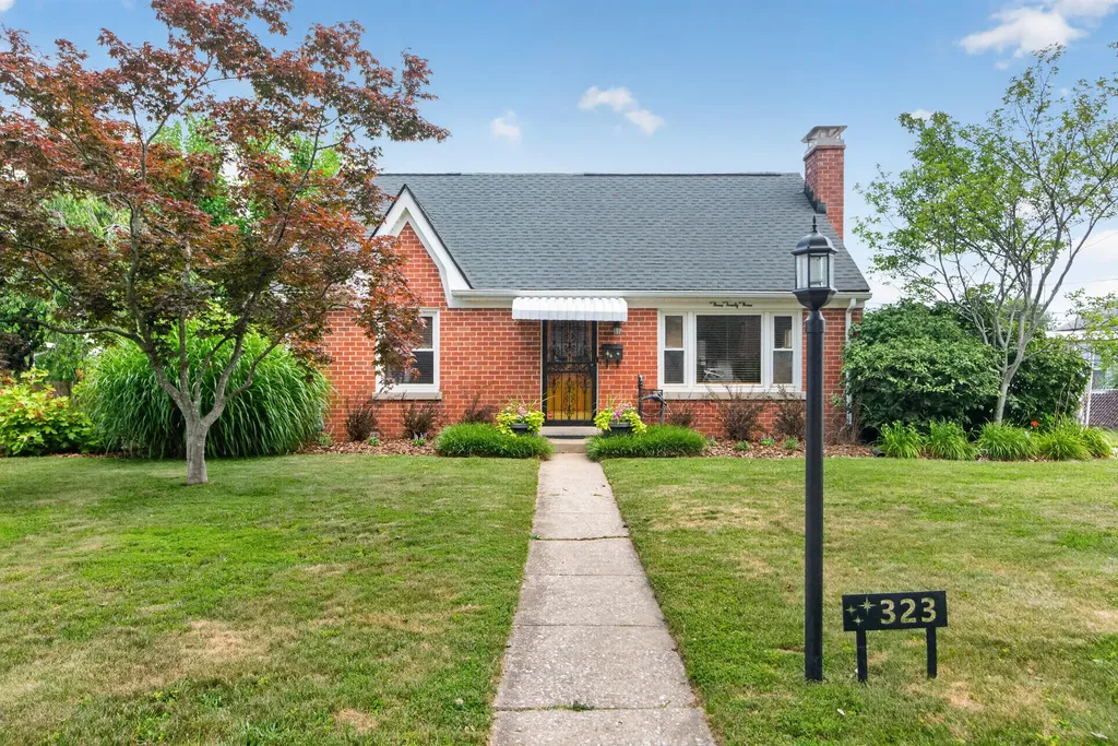 323 Stratford Drive Lexington KY 40503