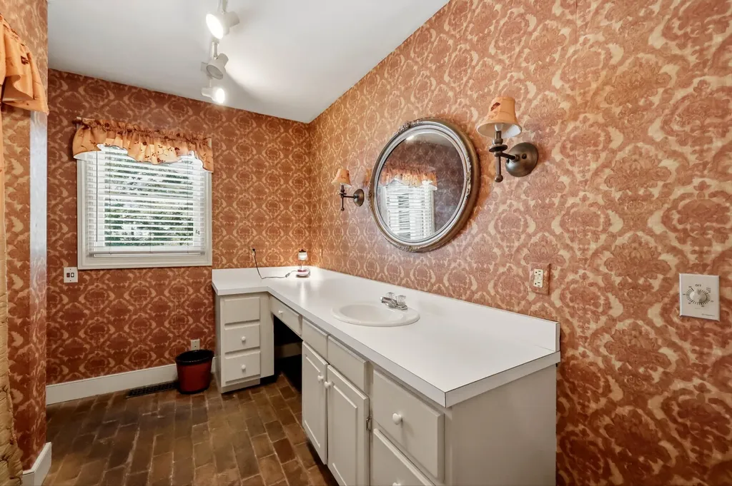 351 Boone Avenue Winchester KY 40391