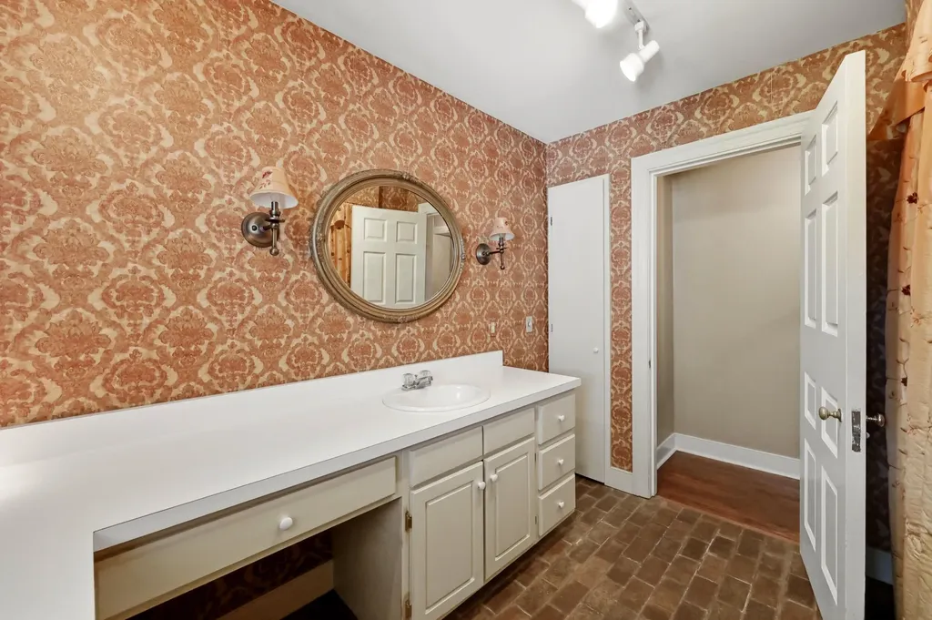 351 Boone Avenue Winchester KY 40391
