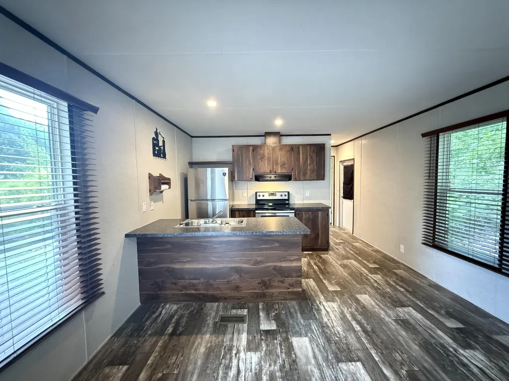 13 Wells Lane Gilbertsville KY 42044
