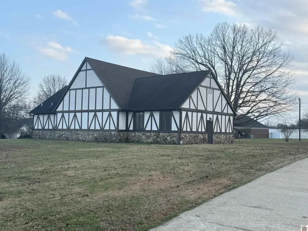1326 Wilson Drive Mayfield KY 42066