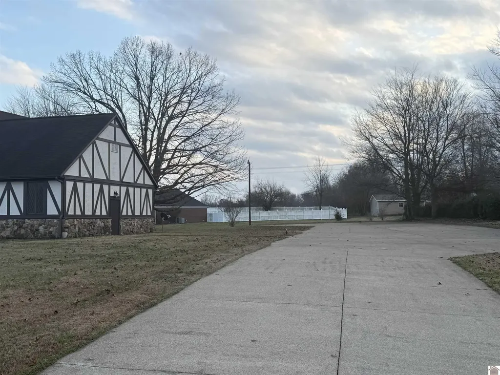1326 Wilson Drive Mayfield KY 42066