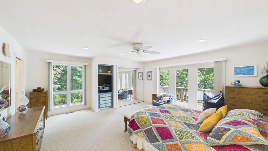 897 Summit Point Cadiz KY 42211
