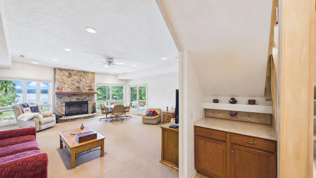897 Summit Point Cadiz KY 42211