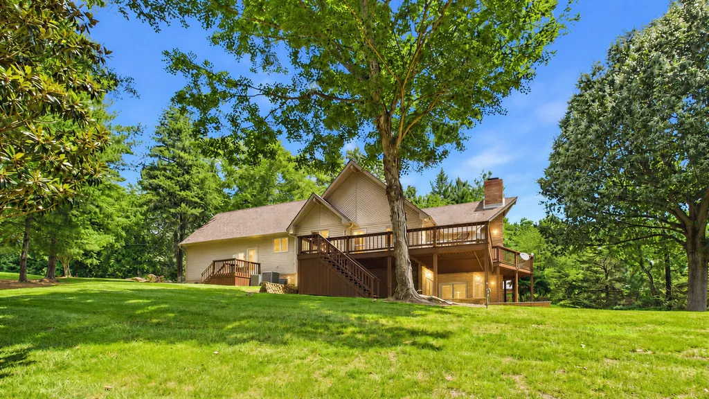 897 Summit Point Cadiz KY 42211