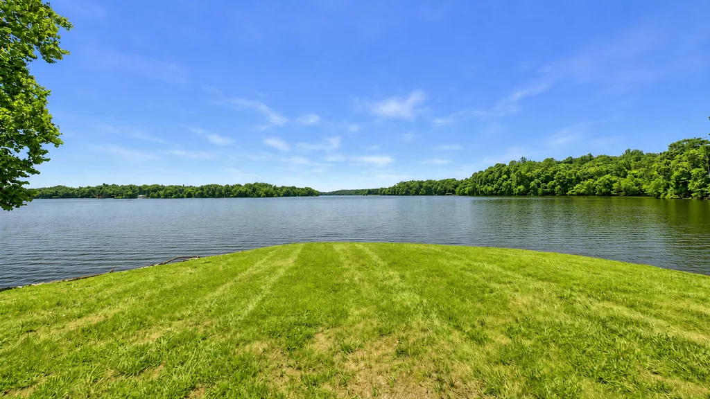 897 Summit Point Cadiz KY 42211
