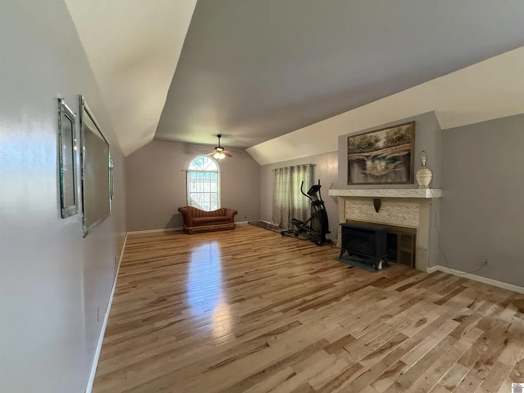 1366 Scottsdale Drive Benton KY 42025
