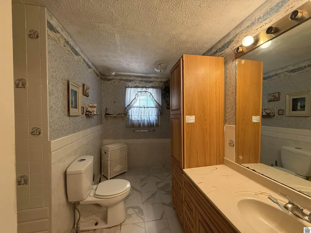 1366 Scottsdale Drive Benton KY 42025