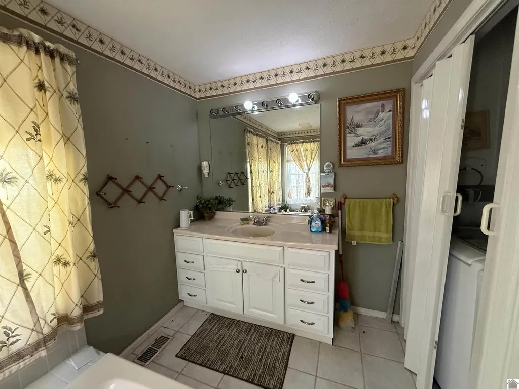 1366 Scottsdale Drive Benton KY 42025