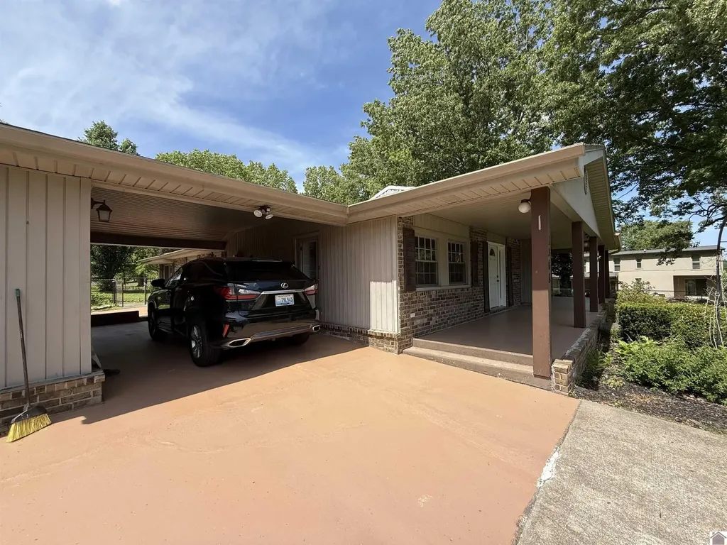 1366 Scottsdale Drive Benton KY 42025