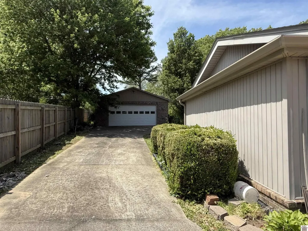 1366 Scottsdale Drive Benton KY 42025