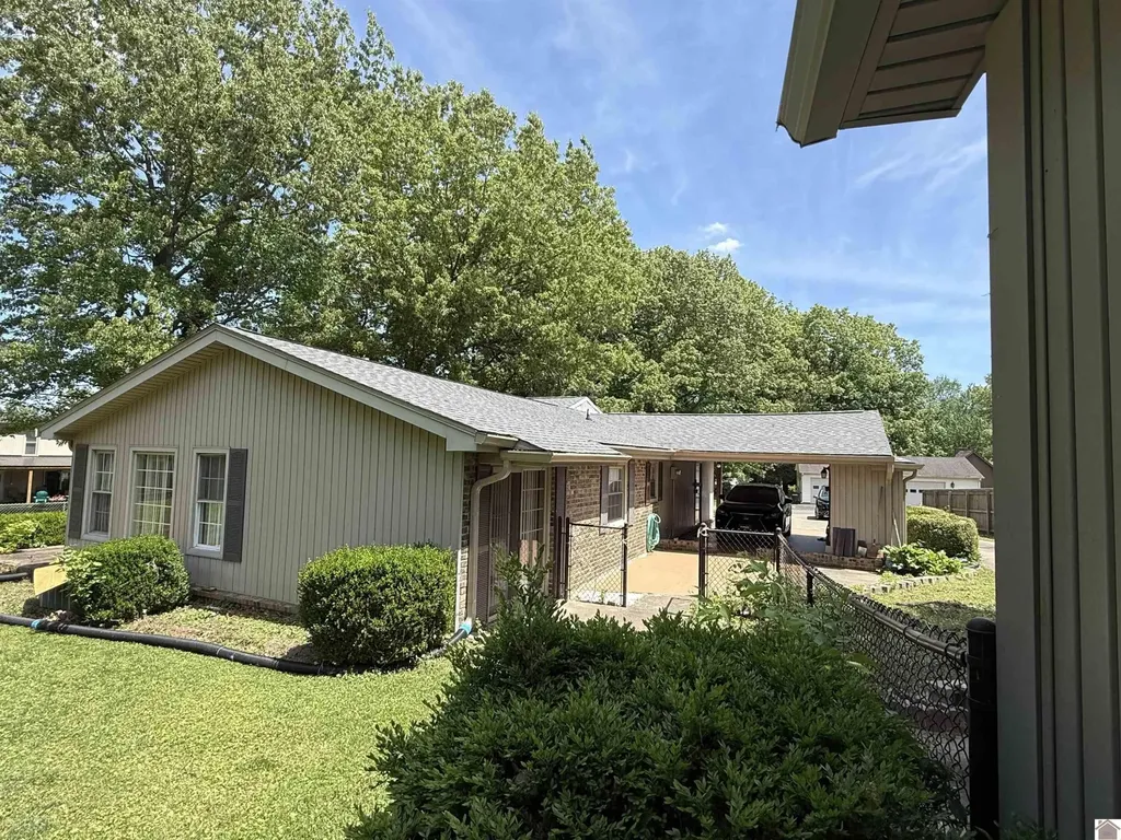1366 Scottsdale Drive Benton KY 42025